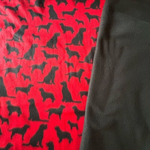 Red Dog Double Fleece Blanket Made with 31”x36” - Picture 4 of 4